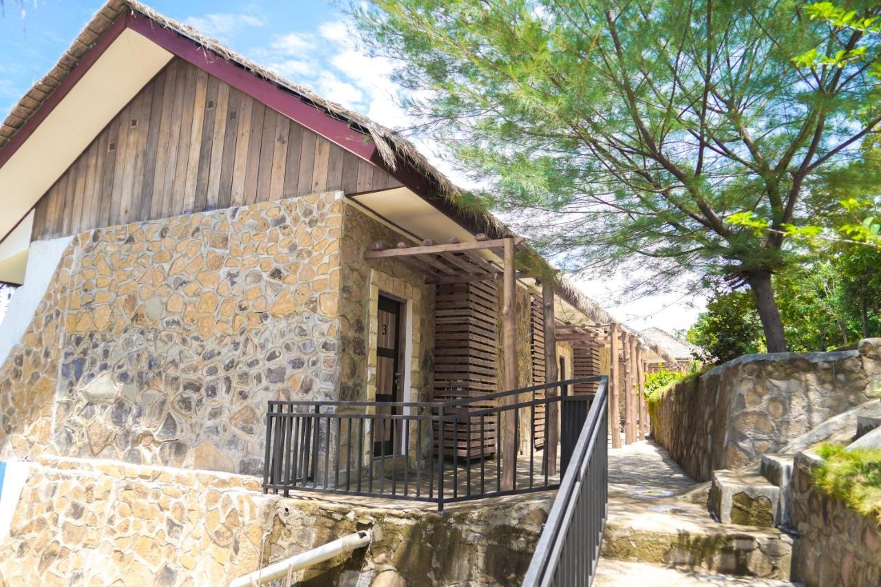 Theodor Hotel Labuan Bajo Exterior foto