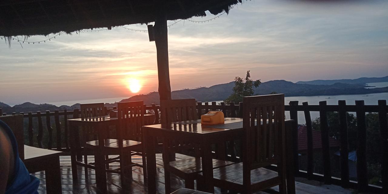 Theodor Hotel Labuan Bajo Exterior foto