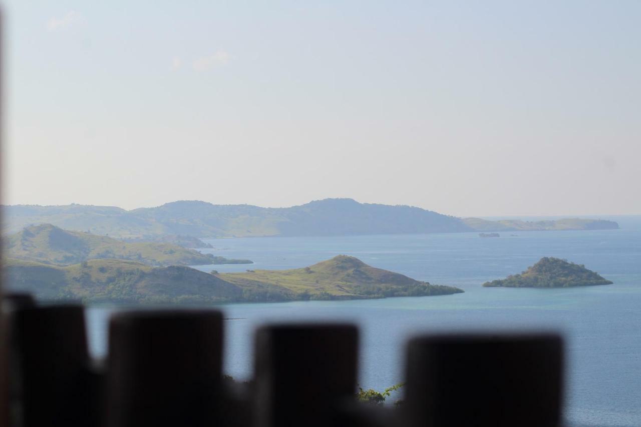 Theodor Hotel Labuan Bajo Exterior foto